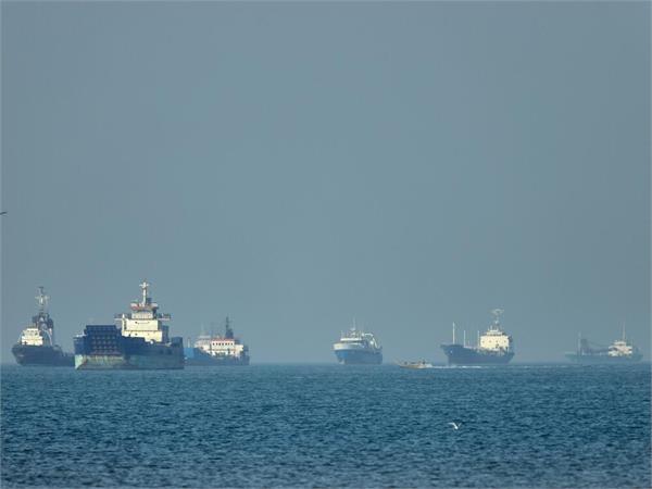 us military intercepts two more iranian tankers  bombs them in gulf of oman