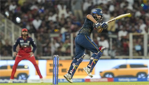 gujarat titans set bengaluru a target of 156 runs