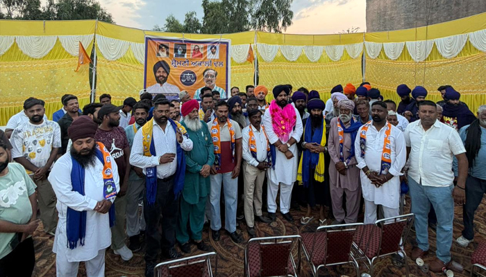 ਜਲੰਧਰ ਕੈਂਟ ''ਚ ਅਕਾਲੀ ਦਲ ਨੂੰ ਮਿਲਿਆ ਨਵਾਂ ਬਲ, 80 ਤੋਂ ਵੱਧ ਪਰਿਵਾਰ ਹੋਏ ਪਾਰਟੀ ''ਚ ਸ਼ਾਮਲ