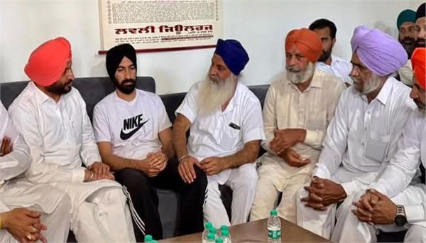 gangsters cannot be kept in a zoo