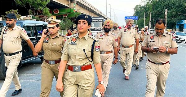 phagwara police took out a flag march under leadership of sp