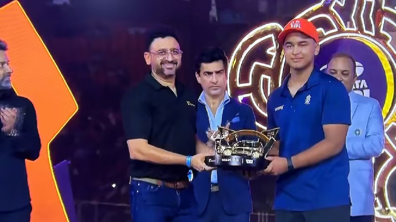 IPL ''ਚ ਵੈਭਵ ਸੂਰਿਆਵੰਸ਼ੀ ਨੇ ਕਰਵਾਈ ਬੱਲੇ-ਬੱਲੇ, Tata Sierra ਕਾਰ ਤੇ ਔਰੇਂਜ ਕੈਪ ''ਤੇ ਕੀਤਾ ਕਬਜ਼ਾ