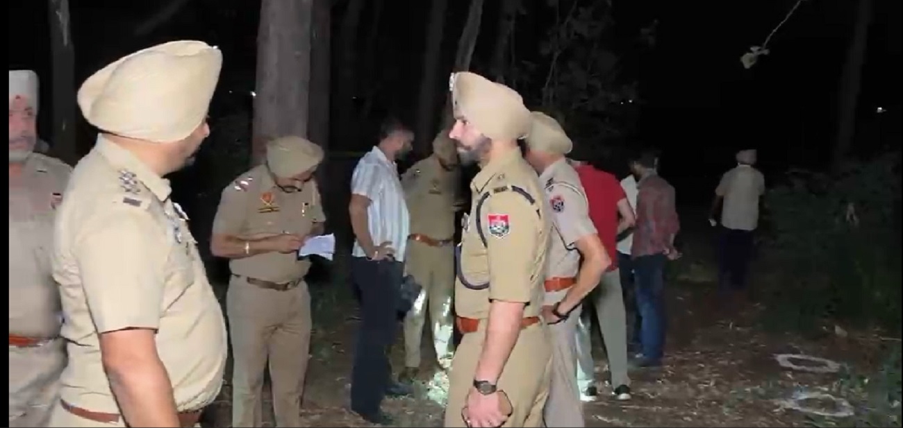 ਬਟਾਲਾ ਪੁਲਸ ਤੇ ਮੁਲਜ਼ਮ ਵਿਚਾਲੇ ਚੱਲੀਆਂ ਗੋਲੀਆਂ, ਕੱਪੜਾ ਵਪਾਰੀ ਘਰ ਫਾਇਰਿੰਗ ਕਰਨ ਵਾਲਾ ਤੀਜਾ ਮੁਲਜ਼ਮ ਕਾਬੂ