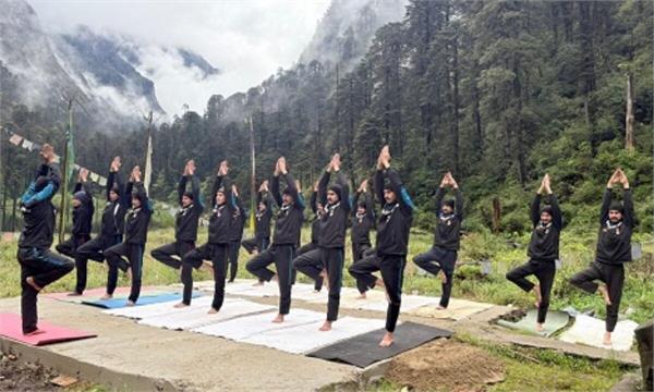 indian army  yoga  arunachal pradesh