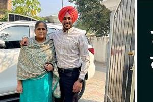 mother gets emotional on late singer rajveer jawanda  s birthday