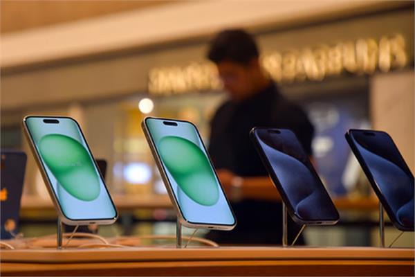smartphone brands face slowdown during festive season