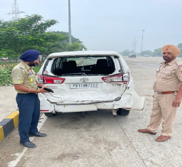 ਰਾਜਪਾਲ ਕਟਾਰੀਆ ਦੇ ਕਾਫ਼ਲੇ ਨਾਲ ਹਾਦਸਾ, ਇਨੋਵਾ-ਐਂਬੂਲੈਂਸ ਵਿਚਾਲੇ ਭਿਆਨਕ ਟੱਕਰ