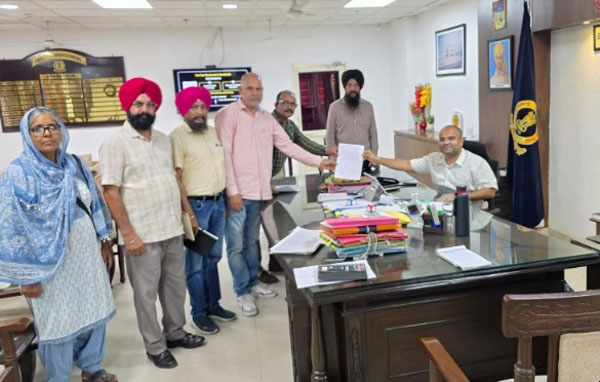 ਕਿਸੇ ਵੀ ਅਧਿਆਪਕ ਦੀ ਸਹਿਮਤੀ ਤੋਂ ਬਿਨਾਂ ਨਹੀਂ ਲੱਗੇਗੀ ਸਰਵੇ ’ਚ ਡਿਊਟੀ : ਡੀ. ਸੀ. ਉੱਪਲ