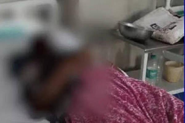 woman  gangrape  doctor  treatment  police