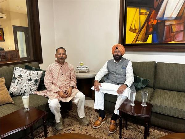kewal dhillon met rajinder gupta