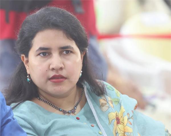 former cm vijayan  daughter  ed  summons