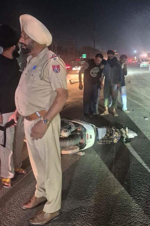 man dead on raod accident