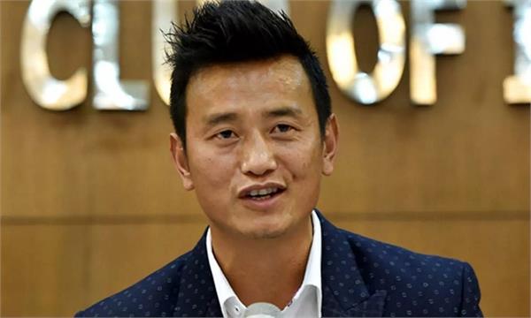 bhaichung bhutia included in expert panel for fifa world cup