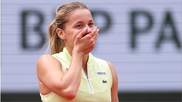 maja khvalinska becomes first qualifier to reach final