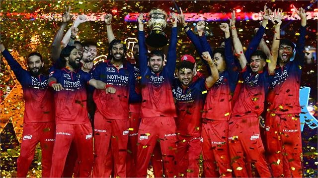 ਲਗਾਤਾਰ ਦੂਜੀ ਵਾਰ IPL ਜਿੱਤਣ ਤੋਂ ਬਾਅਦ RCB ਦਾ ਵੱਡਾ ਫੈਸਲਾ; ਇਸ ਵਾਰ ਨਹੀਂ ਨਿਕਲੇਗੀ ''ਵਿਜੇ ਪਰੇਡ''