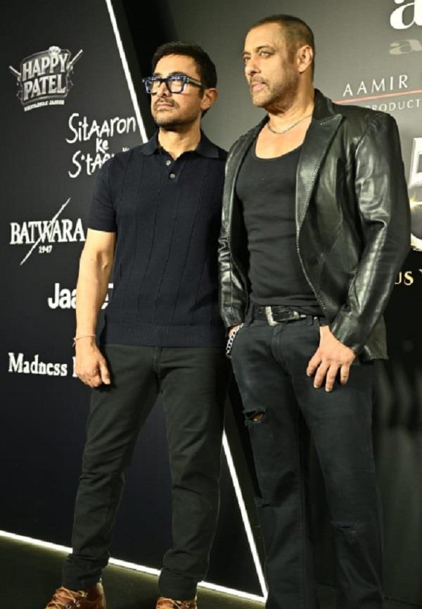 aamir khan  s   lagaan   completes 25 years  salman khan also appeared at the event