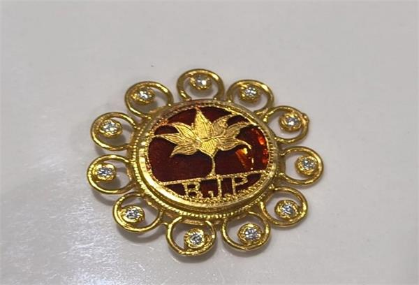theva art  brooch  narendra modi  slovakia visit  motif cufflinks