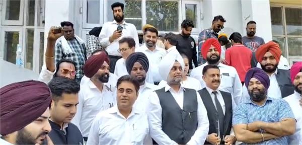 amritsar lawyers go on strike