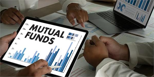 investment in mutual funds fell by 40 percent  mfi data concerns