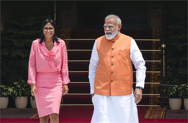 pm modi meets venezuela president