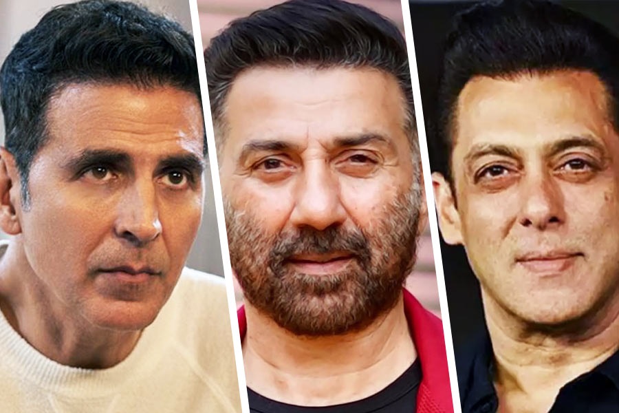 ਬਾਲੀਵੁੱਡ ਦੇ 6 ਸਿਤਾਰੇ ਅਤੇ ਦਰਜਨਾਂ ਮੈਗਾ ਫ਼ਿਲਮਾਂ: ਬਾਕਸ ਆਫ਼ਿਸ ''ਤੇ ਇਤਿਹਾਸ ਰਚਣ ਦੀ ਪੂਰੀ ਤਿਆਰੀ !