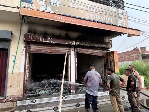 massive fire breaks out in shop and house