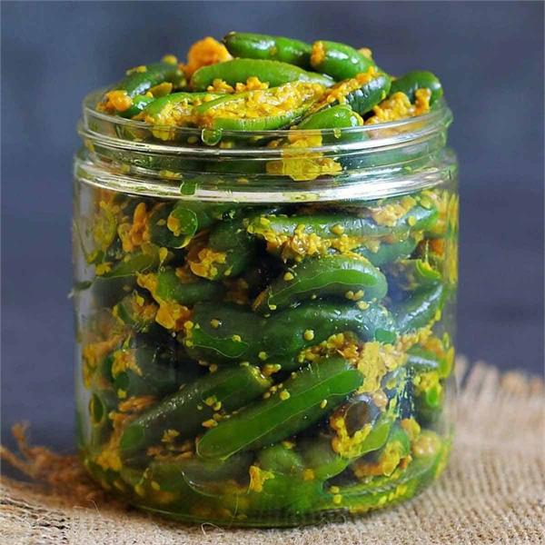 how to make green chilli pickle