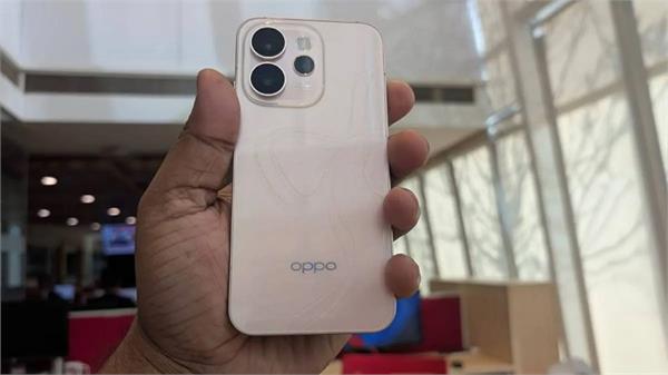 the price of this expensive phone was leaked even before its launch 