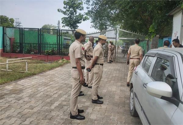 central government  delhi  jaipur polo ground  occupied