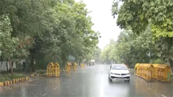 weather mood has changed in delhi ncr
