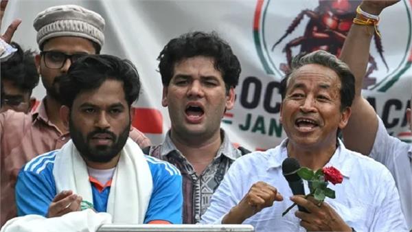 sonam wangchuk reached jantar mantar