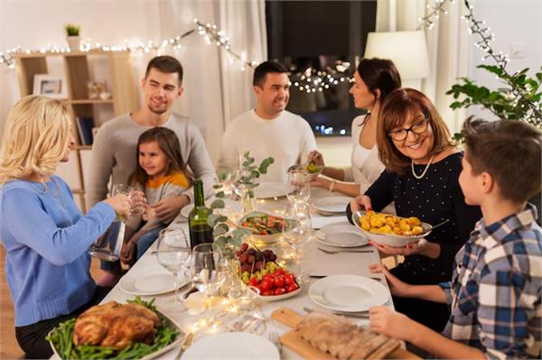 eating together strengthens bonding