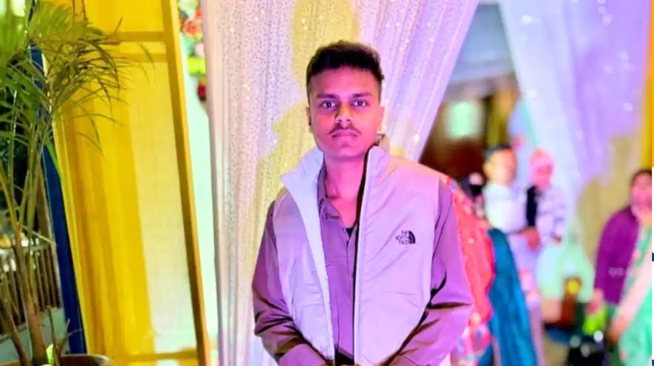 ਮਨਪਸੰਦ ਜੀਨਸ ਬਣੀ ਮੌਤ ਦਾ ਕਾਰਨ ! ਇੰਦੌਰ ''ਚ ਨੌਜਵਾਨ ਨੇ ਚੁੱਕਿਆ ਖ਼ੌਫਨਾਕ ਕਦਮ, ਜਾਣੋ ਮਾਮਲਾ