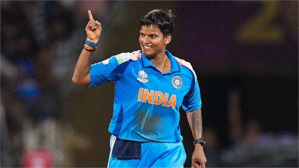 i love playing in pressure situations and icc tournaments  deepti sharma