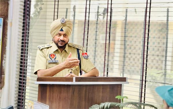 new ssp  meeting with businessmen