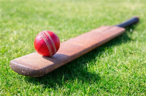 woman makes serious allegations against delhi capitals player