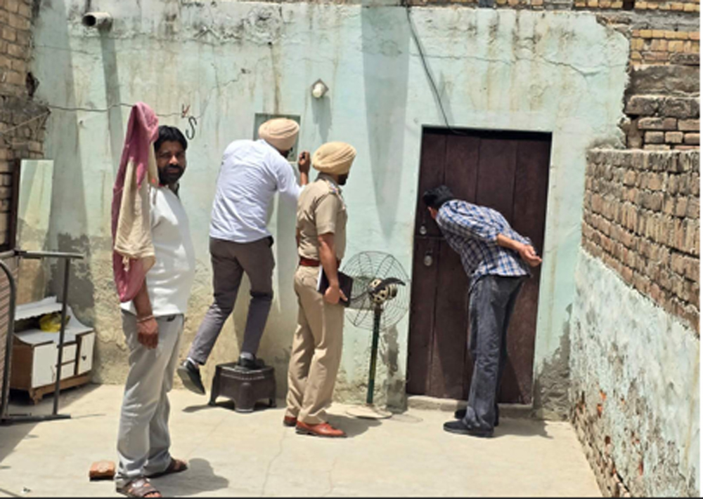 70 ਸਾਲਾ ਬਜ਼ੁਰਗ ਔਰਤ ਦੀ ਲਾਸ਼ ਬੰਦ ਕਮਰੇ ਵਿਚੋਂ ਮਿਲੀ