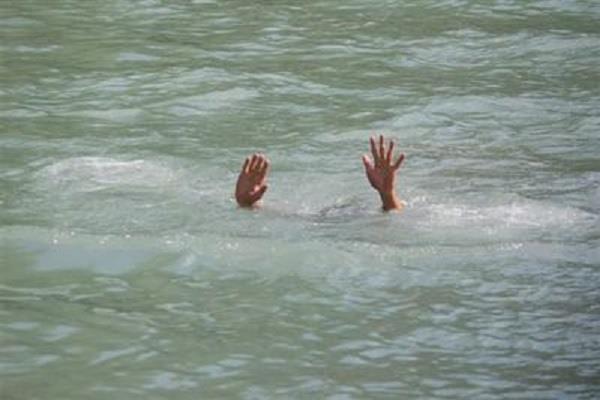 five children drown in water filled pit