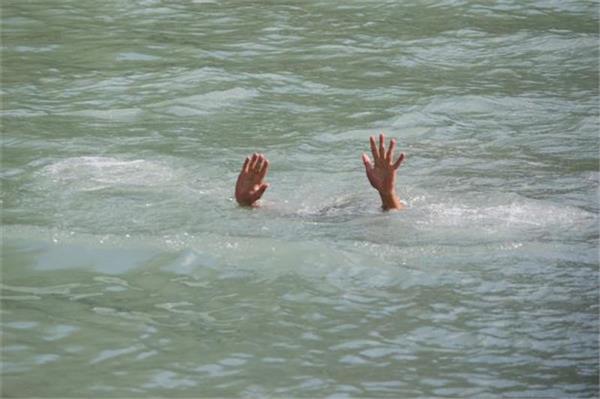 three girls drowned while bathing in sai river in jaunpur  two died