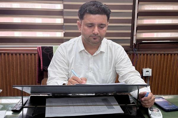 election tehsildar deepak kumar takes charge