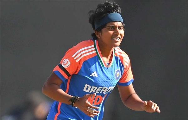 india  s spinner sri charani becomes no  1 t20 bowler for the first time