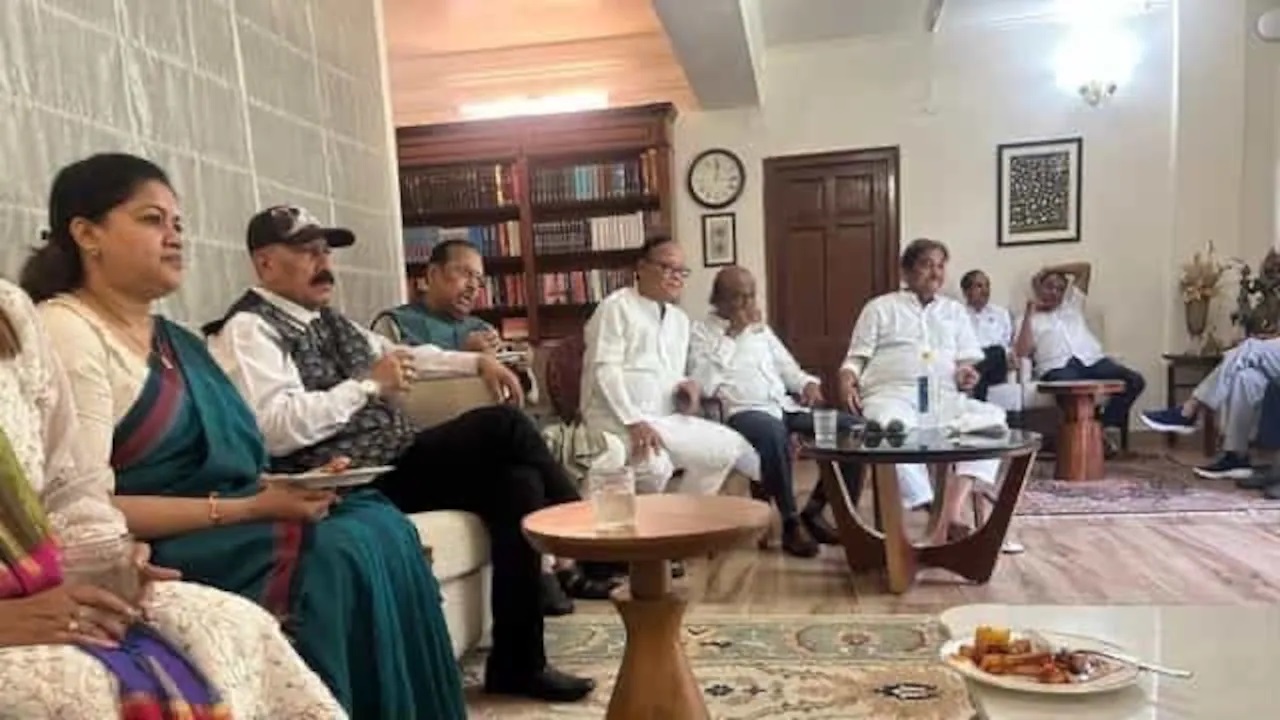 ਤ੍ਰਿਣਮੂਲ ਕਾਂਗਰਸ ''ਚ ਬਗਾਵਤ! 20 ਸੰਸਦ ਮੈਂਬਰਾਂ ਨੇ NDA ਨੂੰ ਦਿੱਤਾ ਸਮਰਥਨ