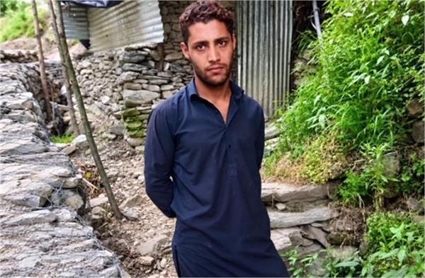 pakistani national arrested after crossing loc  security agencies investigating