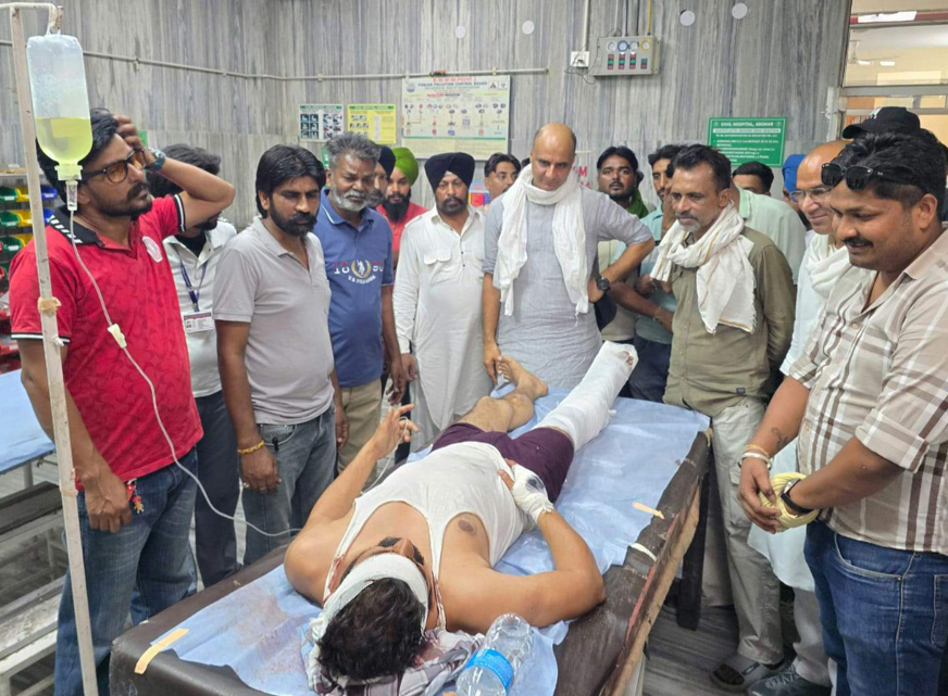 ਦੋ ਦਰਜਨ ਤੋਂ ਵੱਧ ਵਿਅਕਤੀਆਂ ਨੇ ਹਥਿਆਰਾਂ ਨਾਲ ਨੌਜਵਾਨ ’ਤੇ ਕੀਤਾ ਹਮਲਾ
