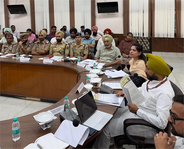 police directed to add relevant sections to fir in giaspura incident case