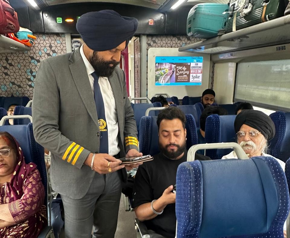 ਬਿਨਾਂ ਟਿਕਟ ਦੇ ਫੜੇ ਗਏ 43,068 ਰੇਲ ਯਾਤਰੀਆਂ ਨੂੰ 3.10 ਕਰੋੜ ਰੁਪਏ ਦਾ ਜੁਰਮਾਨਾ