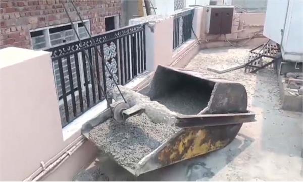 machine part fell from a building under construction dispute two parties