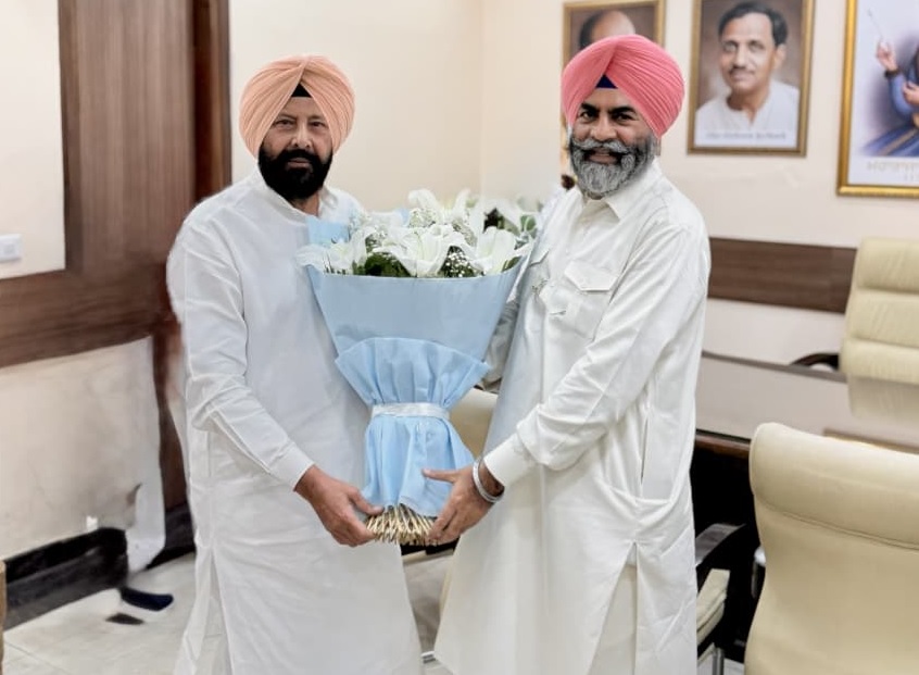 ਪੰਜਾਬ ਭਾਜਪਾ ਦੇ ਬੁਲਾਰੇ ਯਾਦਵਿੰਦਰ ਸਿੰਘ ਬੁੱਟਰ ਨੇ ਕੇਵਲ ਸਿੰਘ ਢਿੱਲੋਂ ਨਾਲ ਕੀਤੀ ਮੁਲਾਕਾਤ