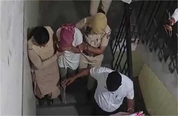 neet re exam student arrives to appear for exam with mobile