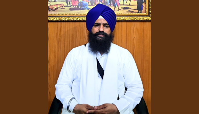 ਸਿੱਖ ਕਕਾਰ ਕਿਰਪਾਨ ’ਤੇ ਪਾਬੰਦੀ ਦੀ ਮੰਗ ਕਰਨਾ ਤੇ ਨਫ਼ਰਤ ਦੀ ਸਿਆਸਤ ਕਰਨਾ ਗਹਿਰੀ ਸਾਜ਼ਿਸ਼: ਜਥੇਦਾਰ ਗੜਗੱਜ